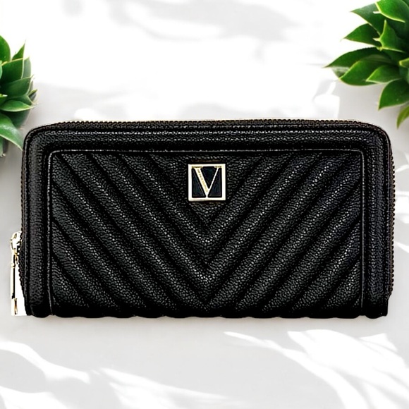 Victoria’s Secret Wallet Zippered large wallet NWT - Picture 2 of 7